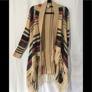 Demanding 🌷Fringed Waterfall Sweater Sz XS